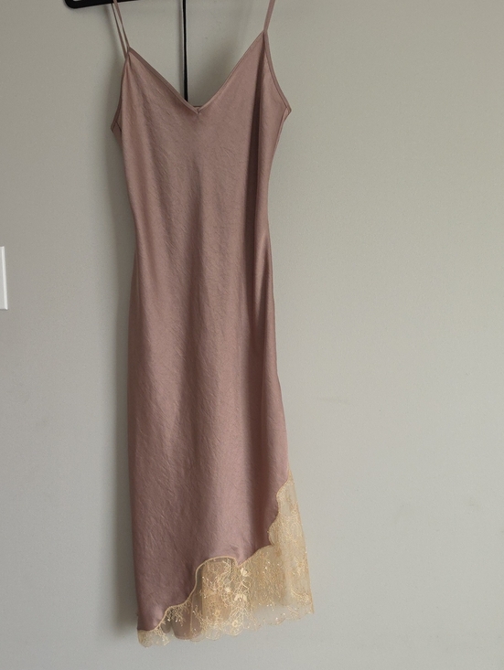 Wilfred Dresses & Skirts - Wilfred Dusty Rose Slip Midi Dress with Cream Lace Trim
